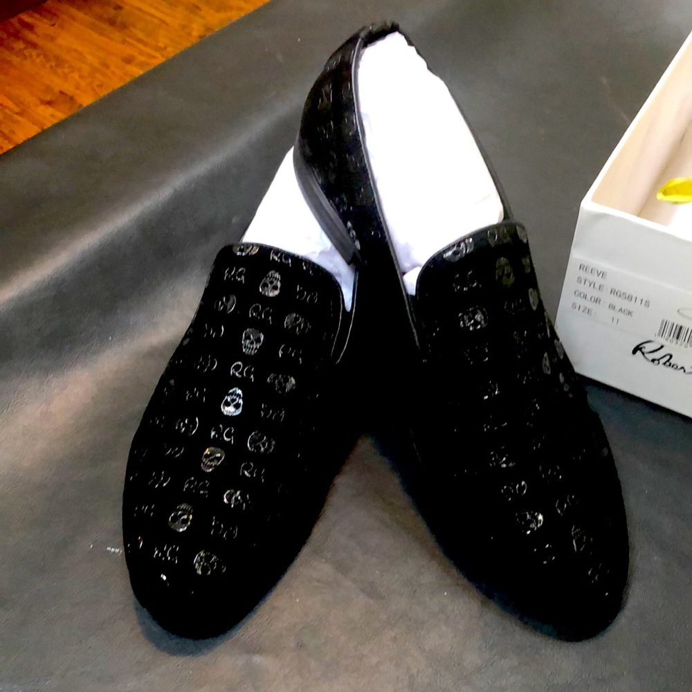 Robert Graham dress shoes new in box.